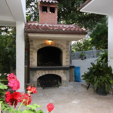 Double Banjol 5077b Gostinjska kuća 3*