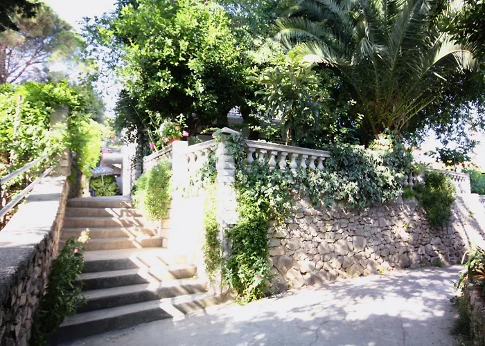 Double Banjol 5077b ゲストハウス